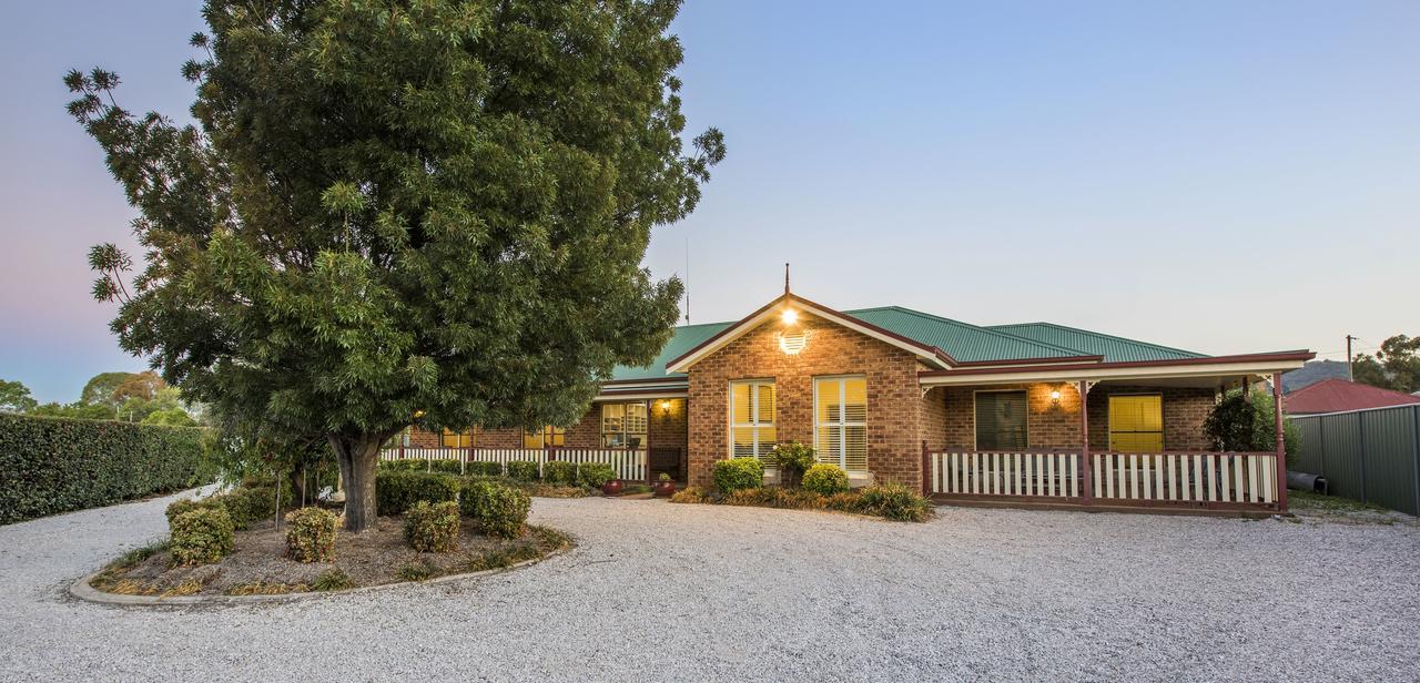 Colonial Court House Villa Mudgee Eksteriør billede